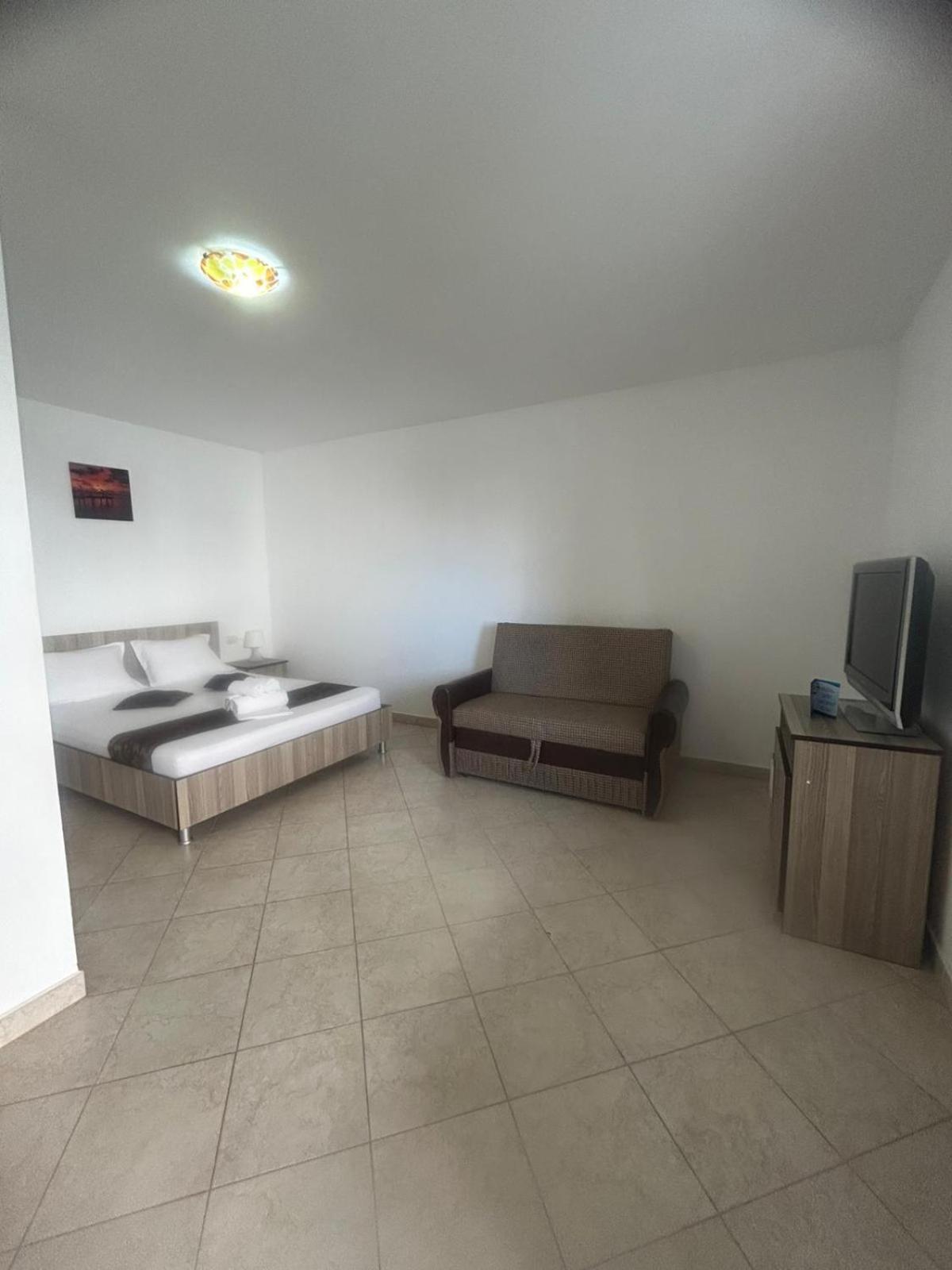 Hotel Marcos à Costinesti Extérieur photo