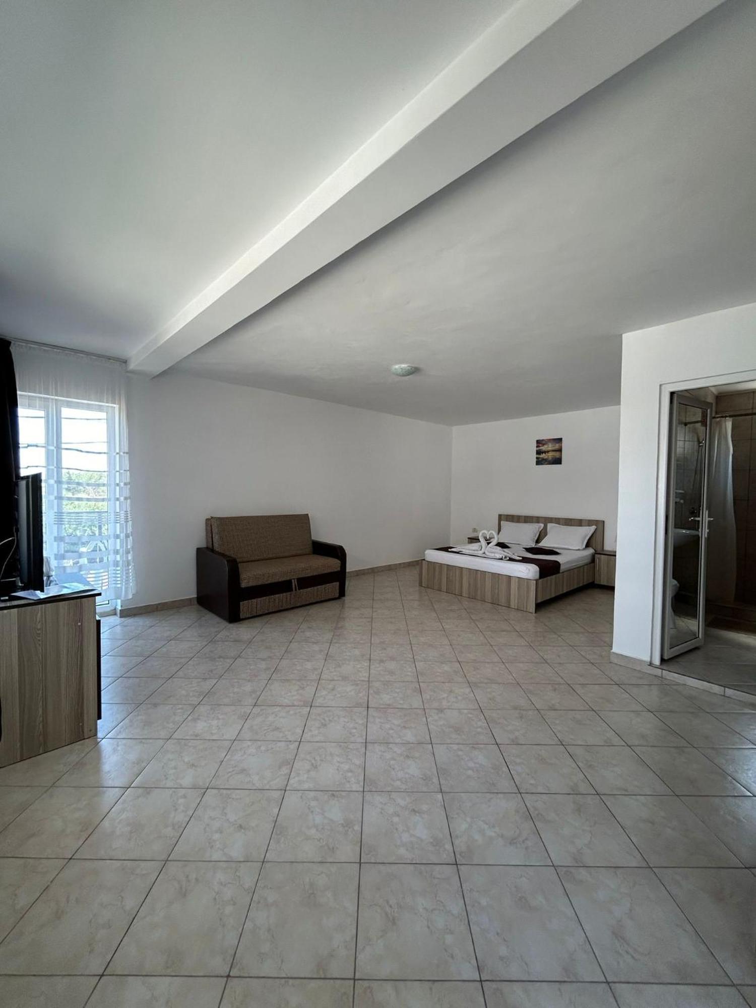 Hotel Marcos à Costinesti Extérieur photo
